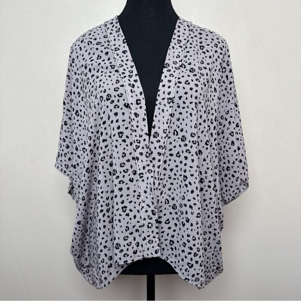 Aritzia Womens XXS/XS Sunday Best Cosima Kimono Grey Leopard Print